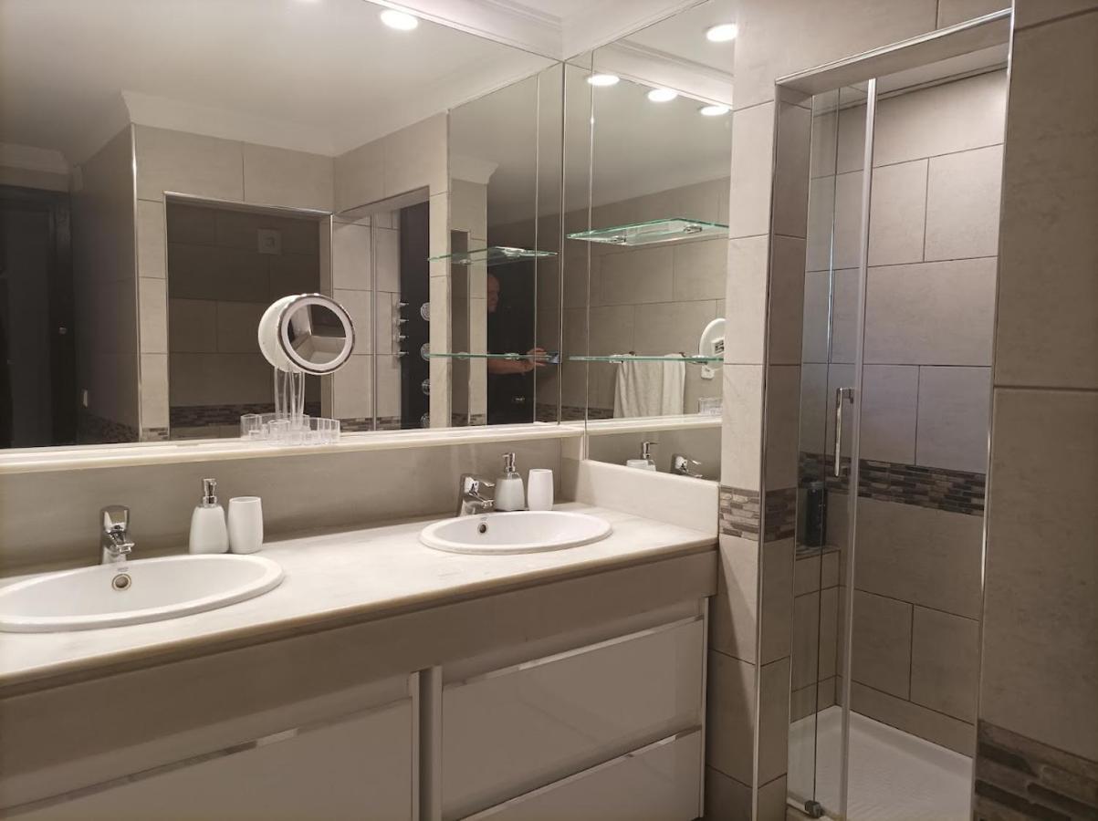 Large 2 Bed Apt Puerto Banus Marina Private Parking Apartman Marbella Kültér fotó